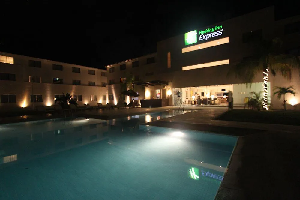 מלון Wyndham Garden פלאייה דל כרמן